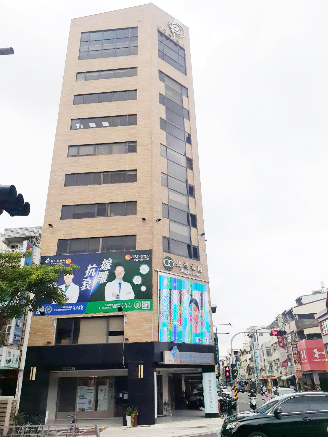高雄十全路與瀋陽街路口電視牆廣告-2-